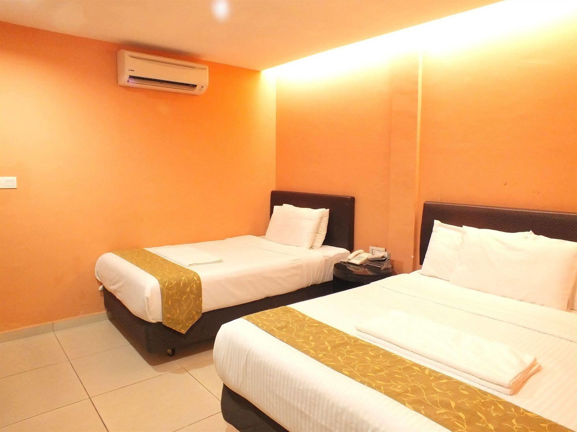โอโย 90030 โฮเต็ล อัลจาฟส์ Hotel กัวลาลัมเปอร์ ภายนอก รูปภาพ