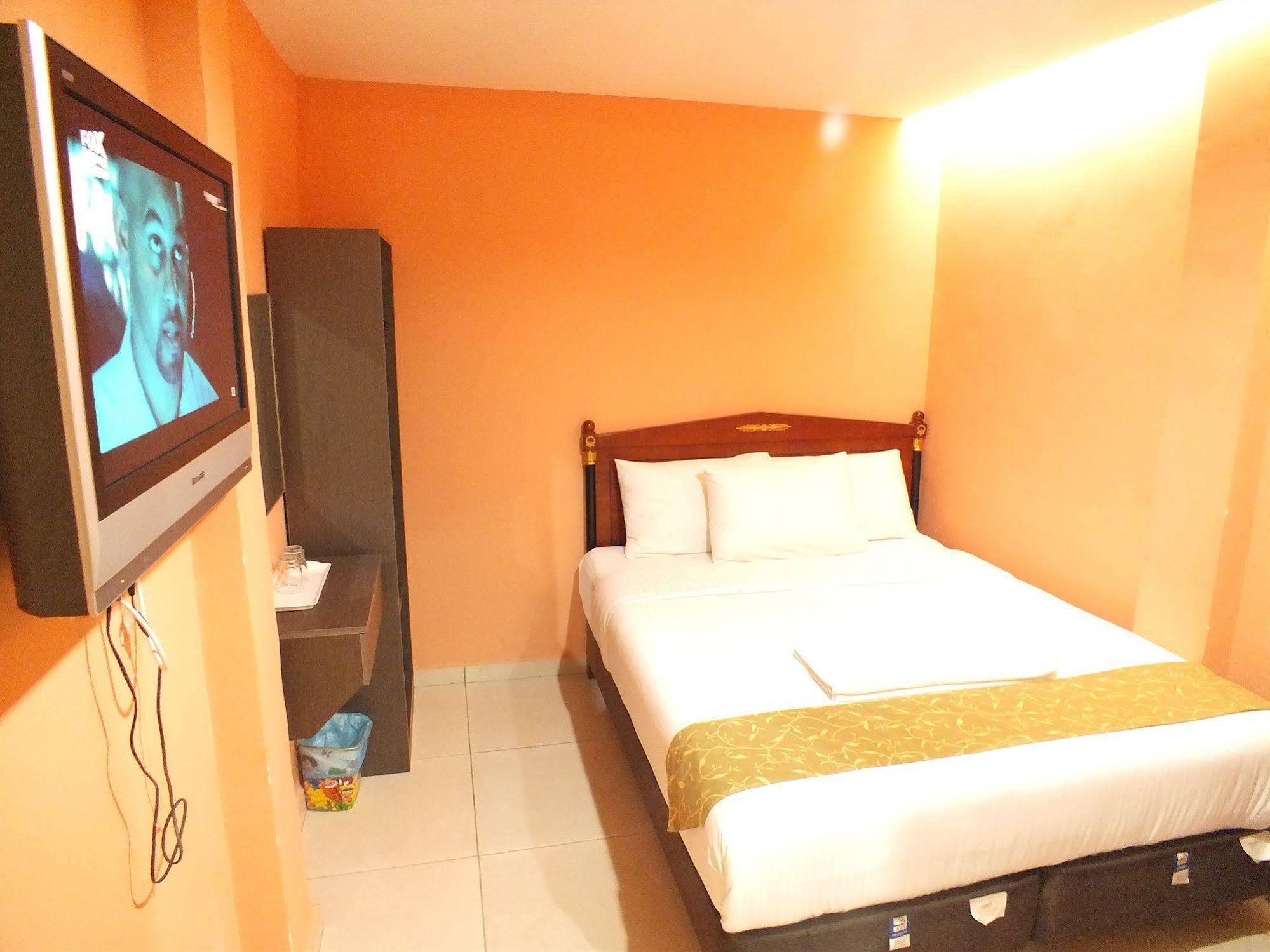 โอโย 90030 โฮเต็ล อัลจาฟส์ Hotel กัวลาลัมเปอร์ ภายนอก รูปภาพ