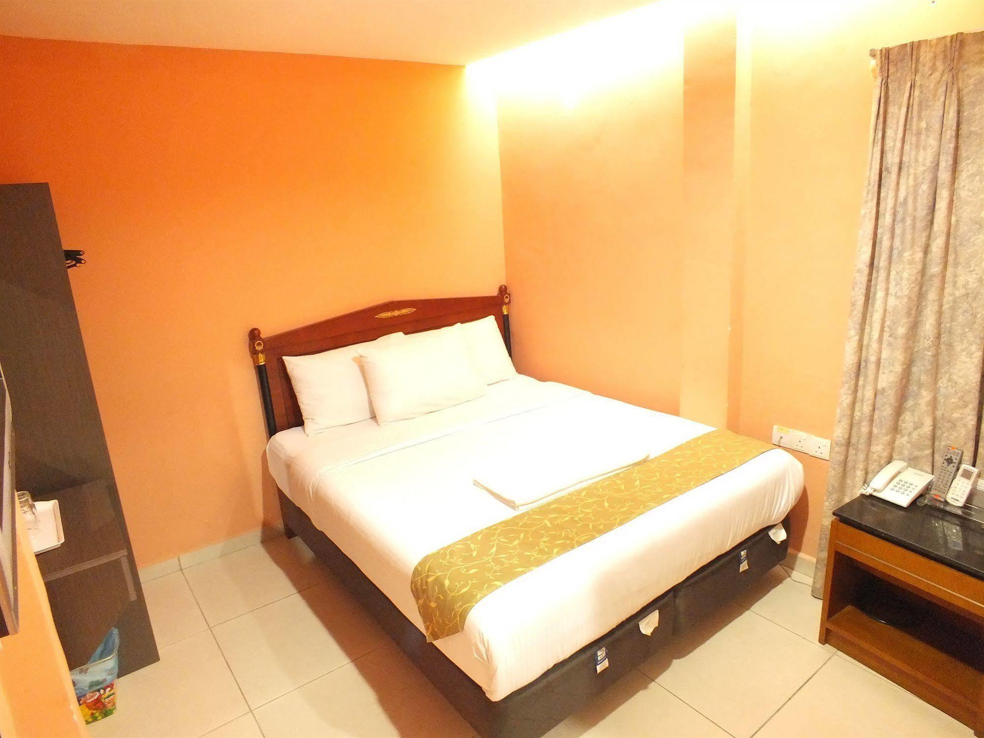 โอโย 90030 โฮเต็ล อัลจาฟส์ Hotel กัวลาลัมเปอร์ ภายนอก รูปภาพ